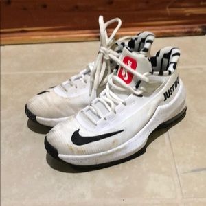 Nike shoes boys size 2.5